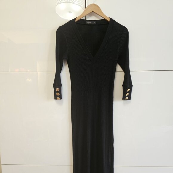 V Neck Maxi Dress In Black - Picture 2 of 7